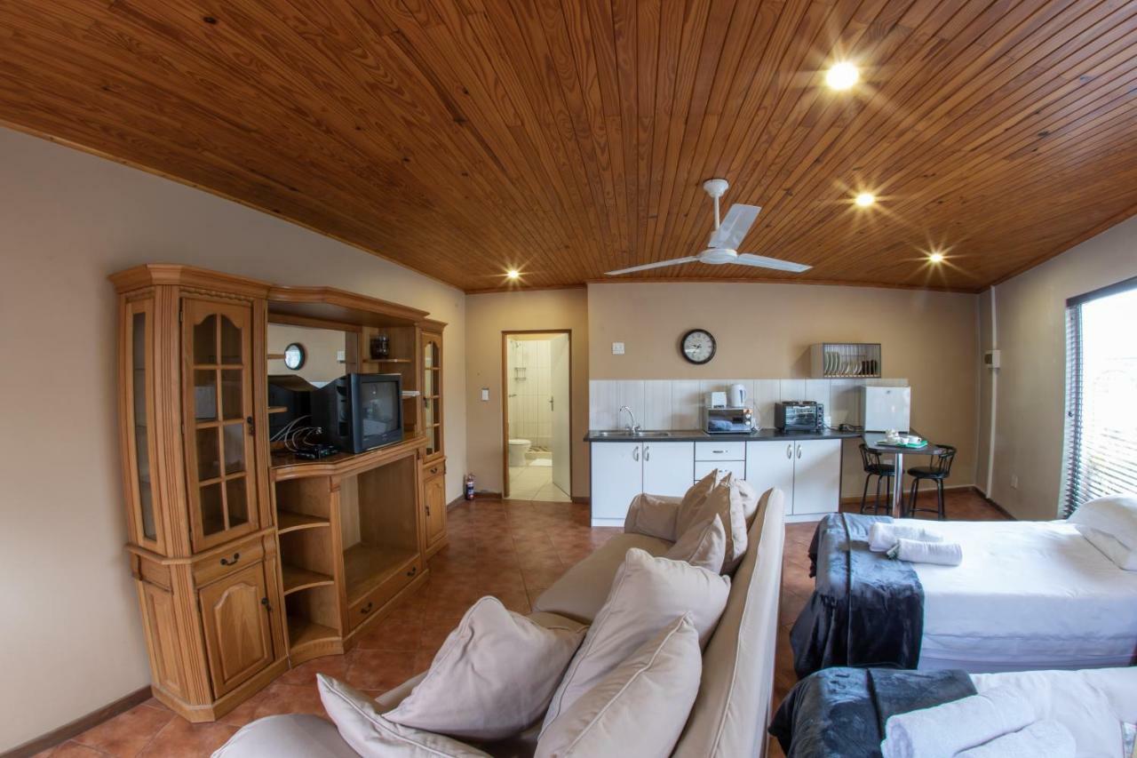 Meransha Self Catering Cc Walvis Bay Esterno foto